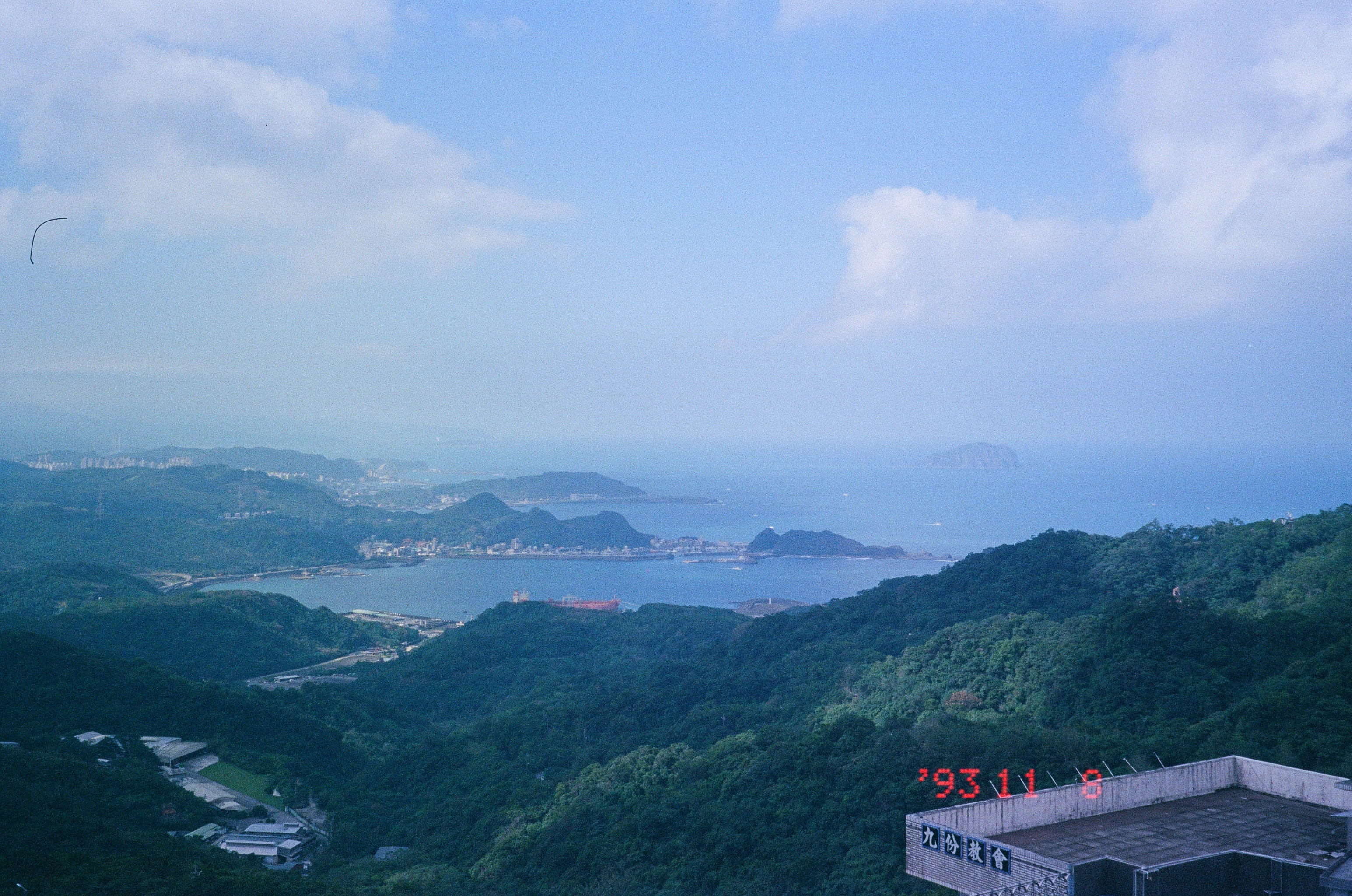 Roll #9 — Nikon ZOOM 500AF 35